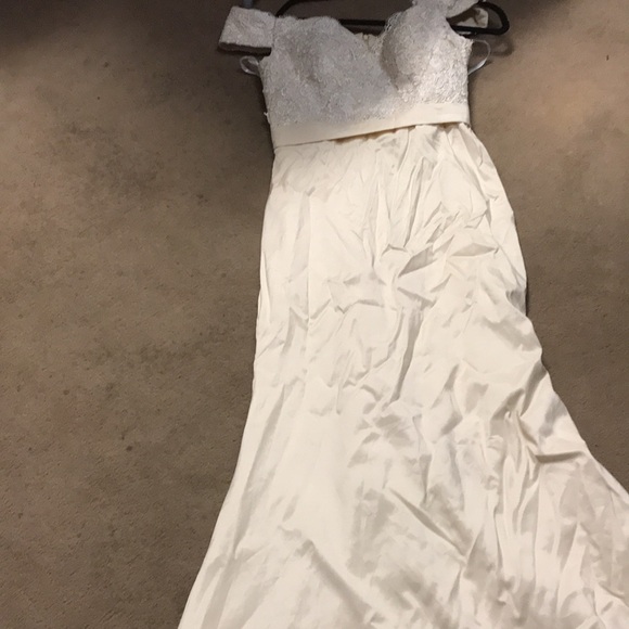 Wedding Dress size 6 lace front/back - Picture 10 of 15